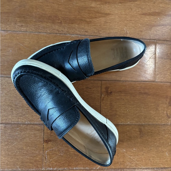 Frye Women’s Black Leather Slip-On Loafers - Picture 4 of 7